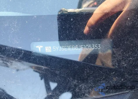 2018 Tesla Model 3 z USA, uszkodzony, nr VIN 5YJ3E1EB6JF105353
